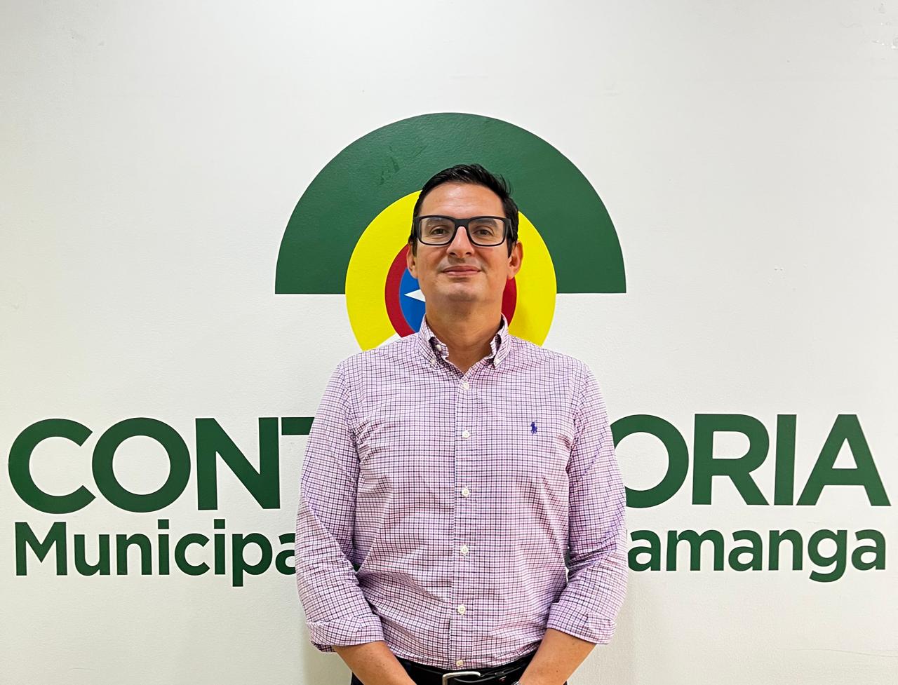 FOTO CONTRALOR